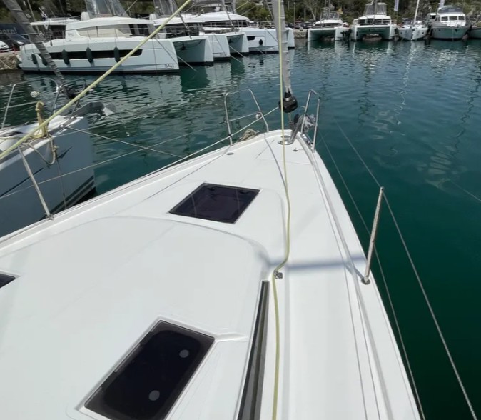 Bavaria C42 (3 cab.) — photo 15