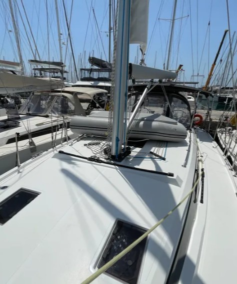 Bavaria C42 (3 cab.) — photo 4