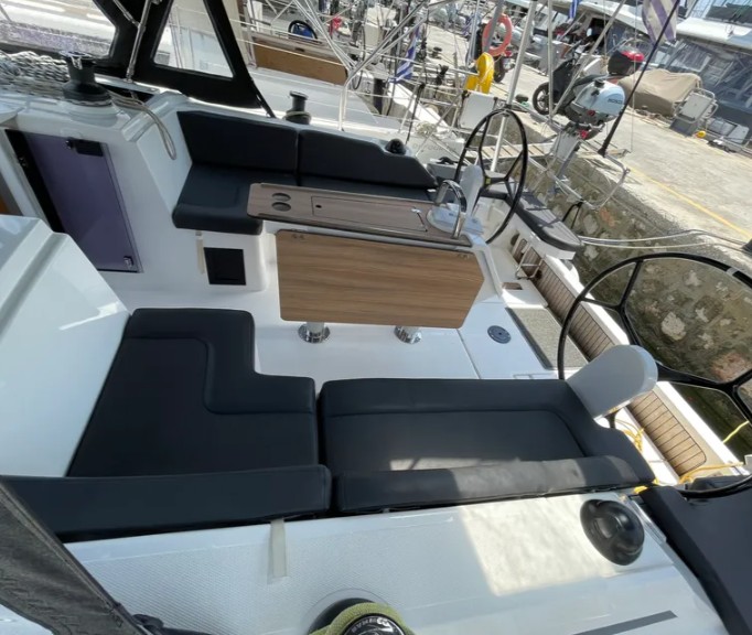 Bavaria C42 (3 cab.) — photo 14
