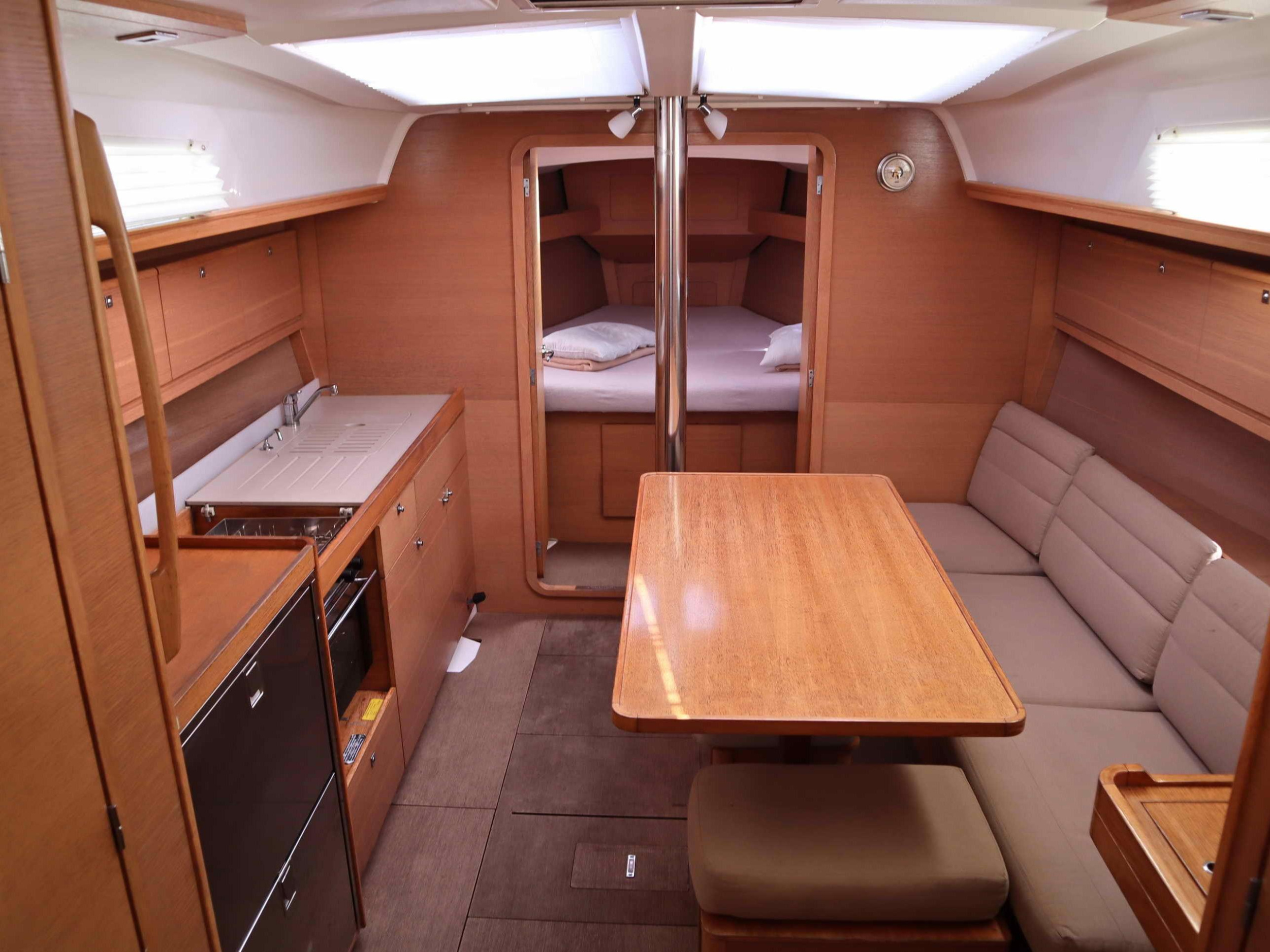 Dufour 382 GL (3 cab.) — photo 9