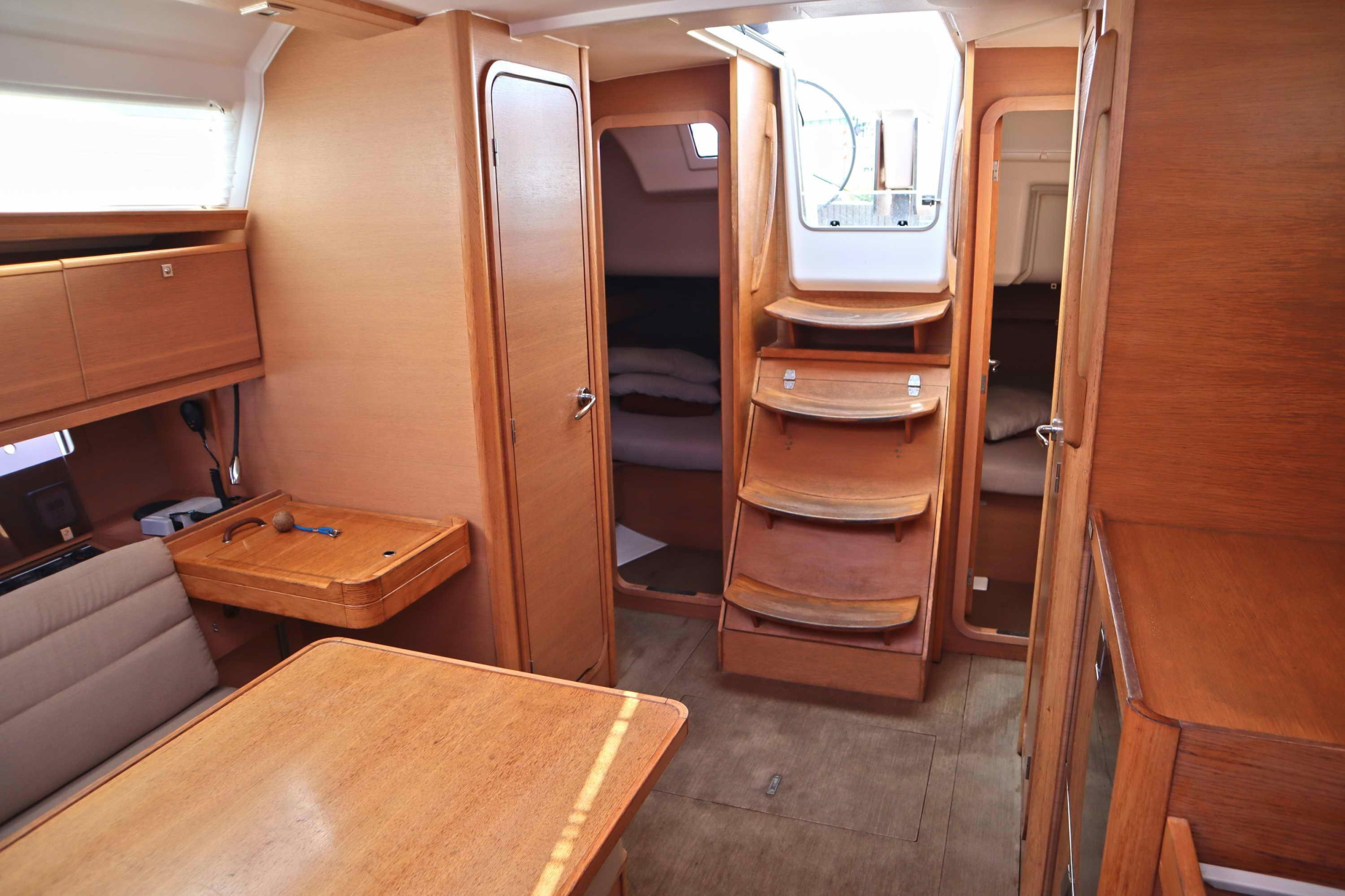 Dufour 382 GL (3 cab.) — photo 11