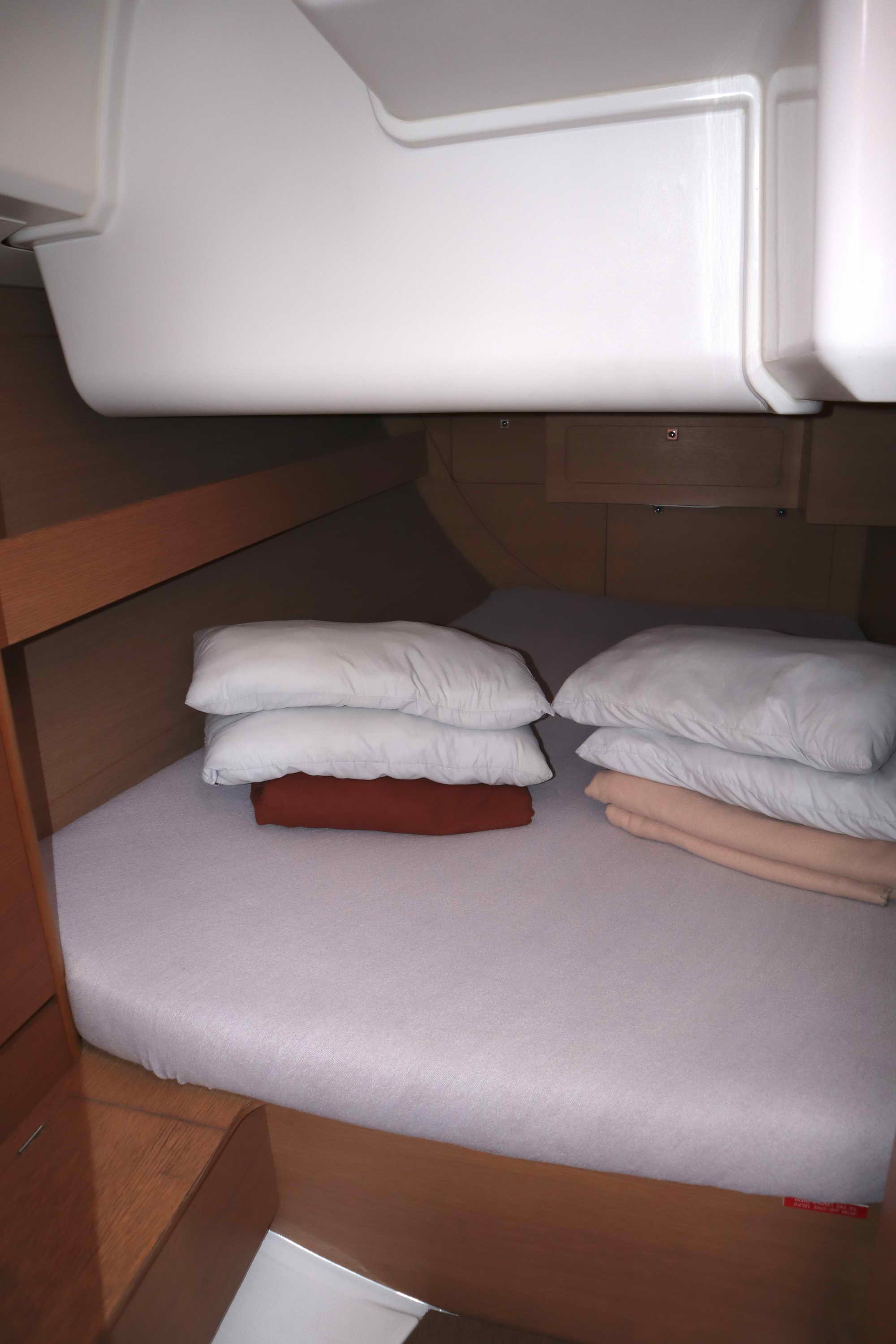 Dufour 382 GL (3 cab.) — photo 12