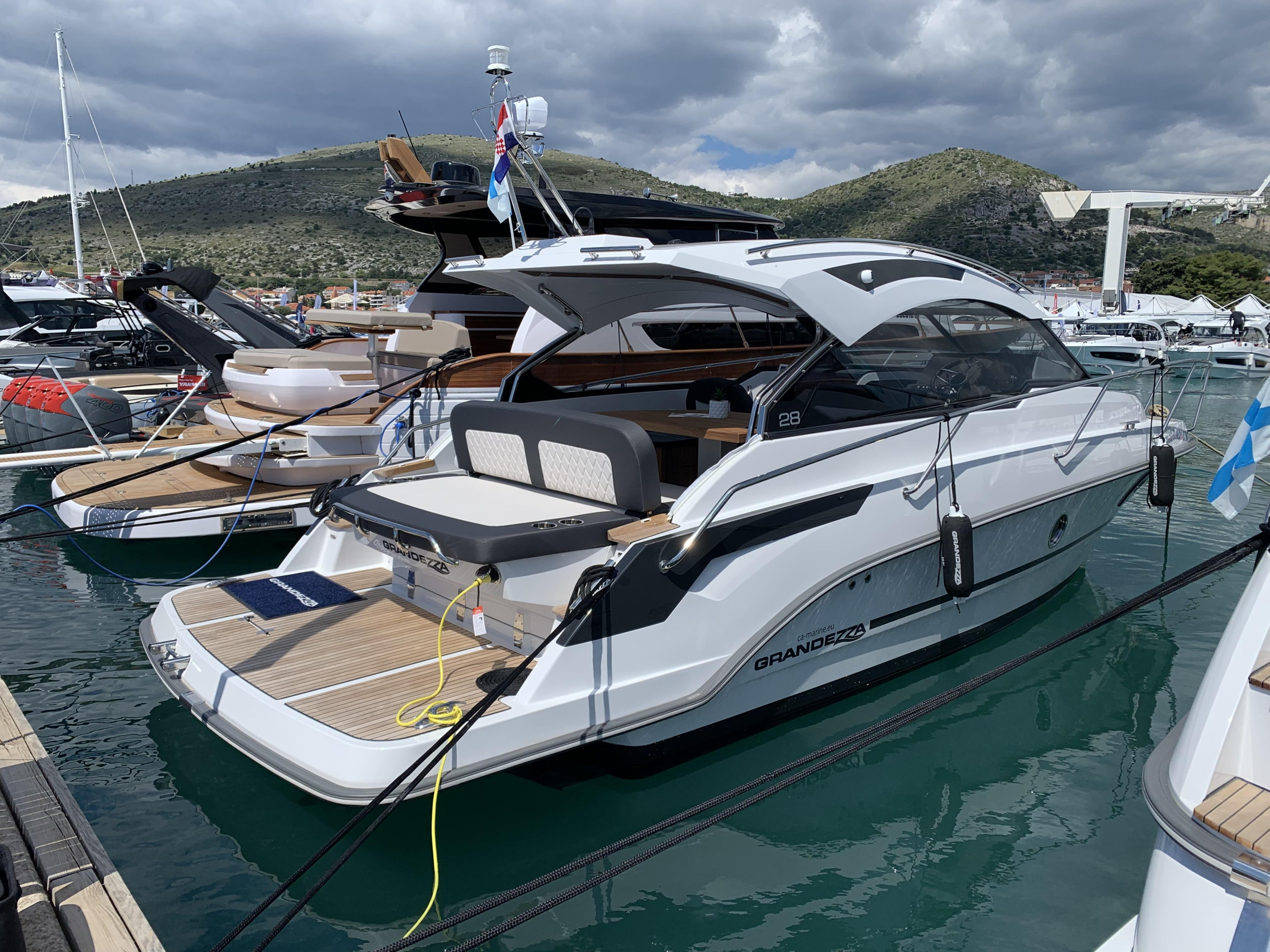 Photo #9 - Grandezza 28 OC (J&LO) in Trogir - 21921