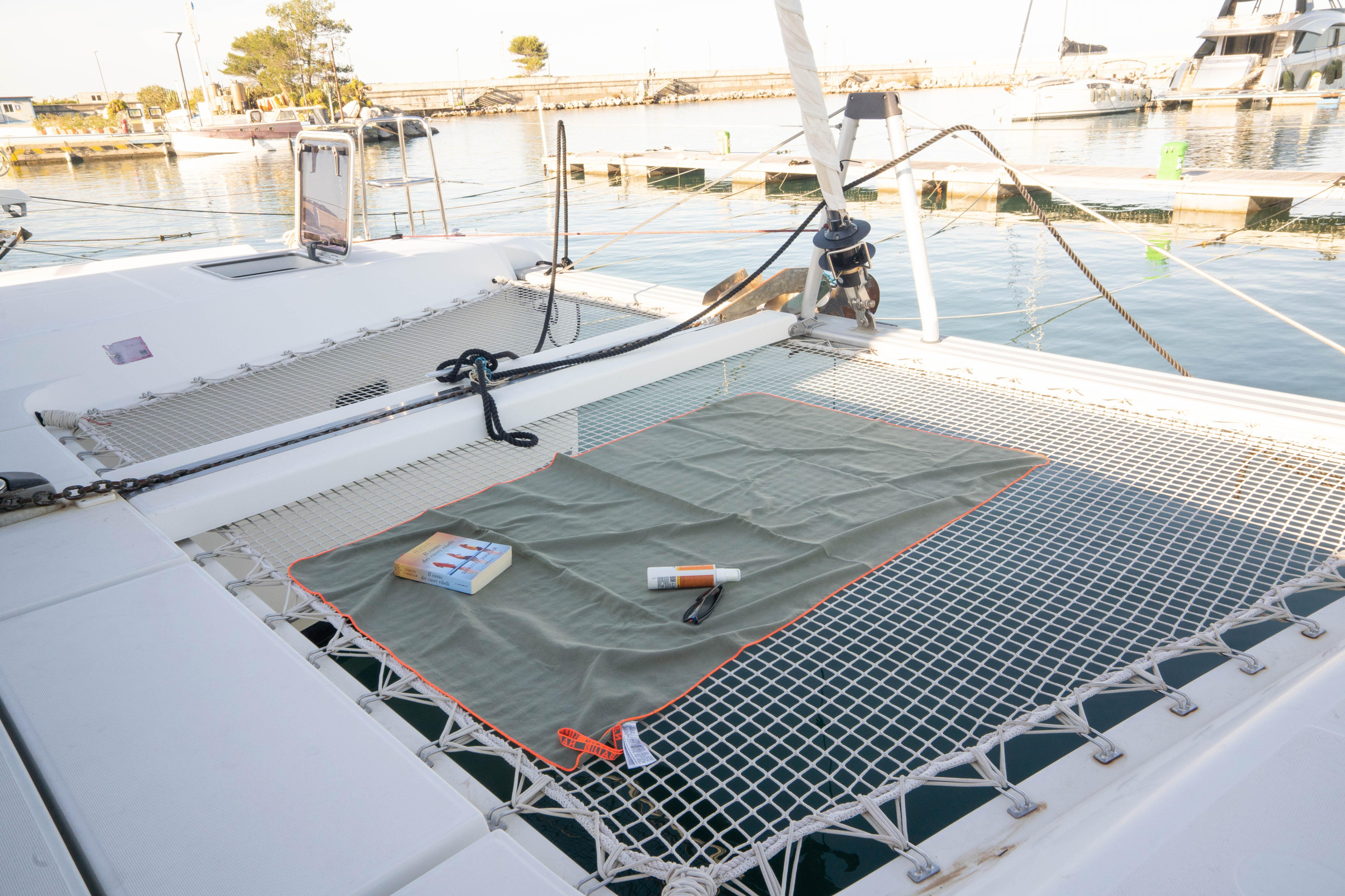 Lagoon 42 — photo 4