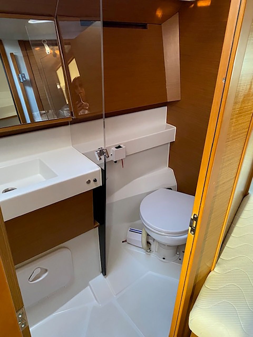 Sun Odyssey 410 (3 cab.) — photo 12