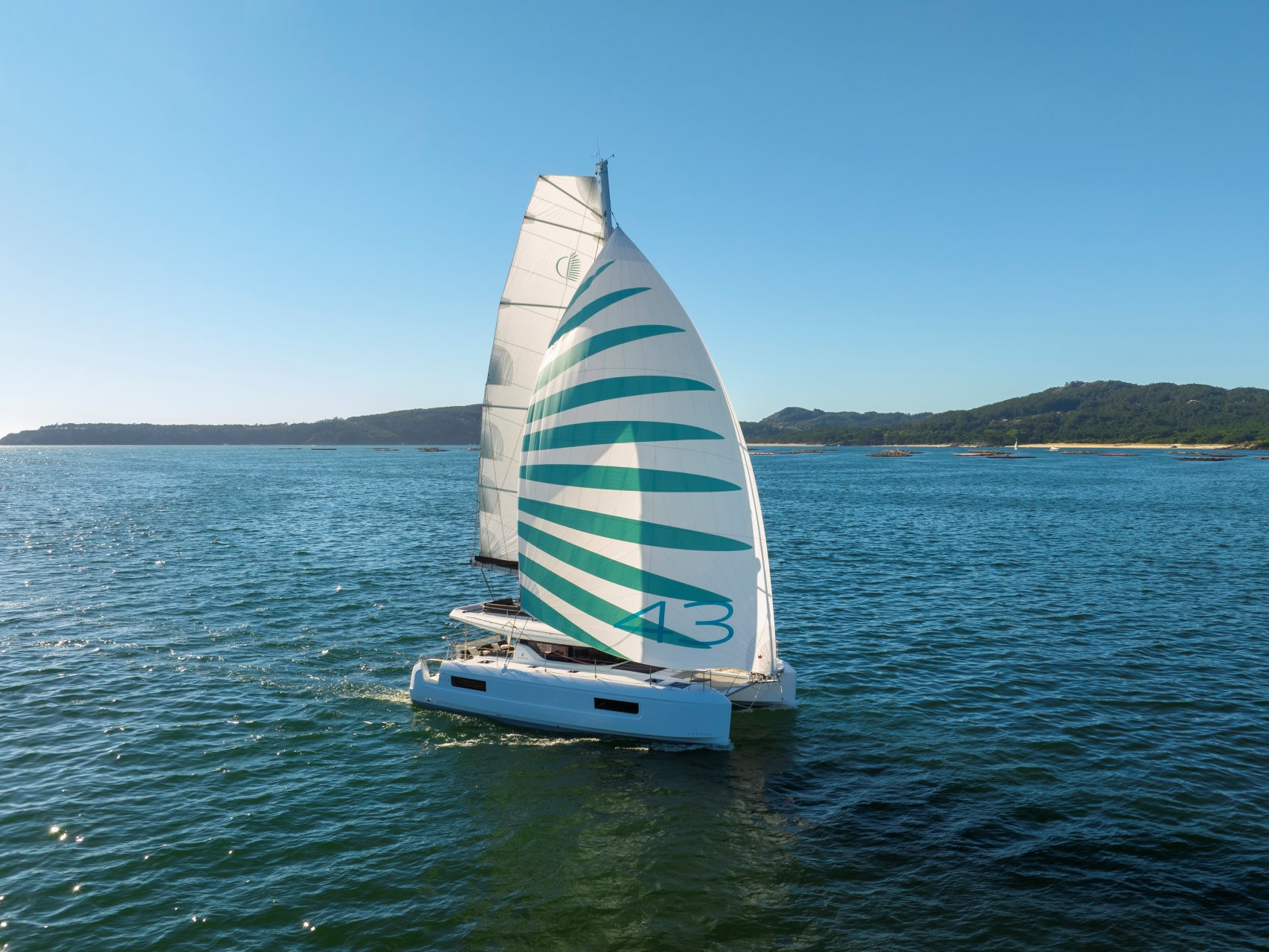 Lagoon 43 (6 cab.) — photo 1
