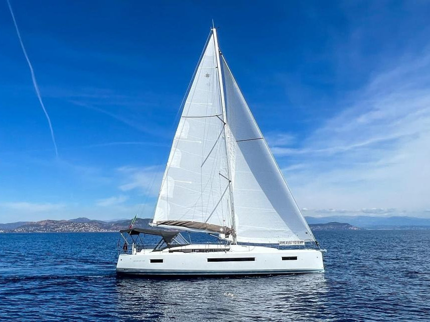 Sun Odyssey 490 — photo 1