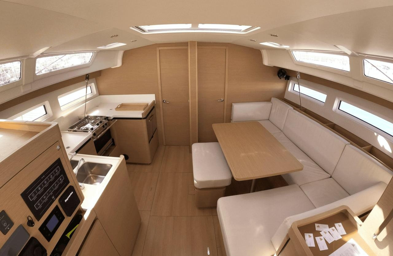 Sun Odyssey 490 — photo 2