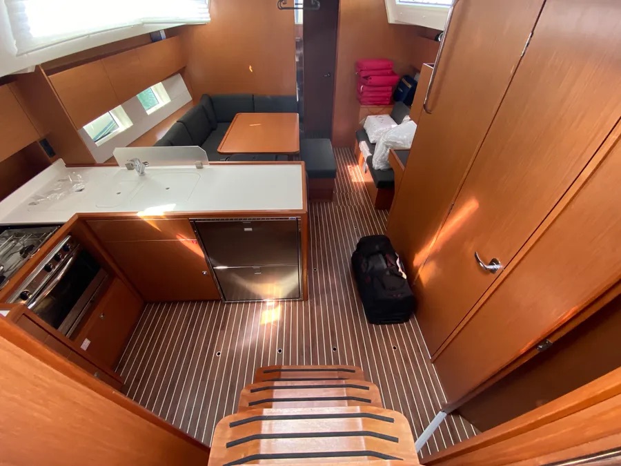 Bavaria C45 Holiday (5 cab.) — photo 7