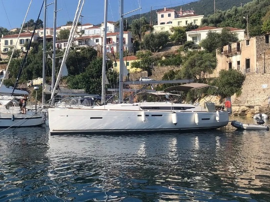 Sun Odyssey 409 (3 cab.) — photo 1