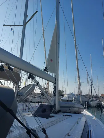 Bavaria C42 (3 cab.) — photo 12