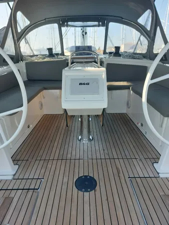 Bavaria C42 (3 cab.) — photo 11