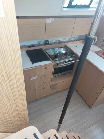 Bavaria C42 (3 cab.) — photo 27