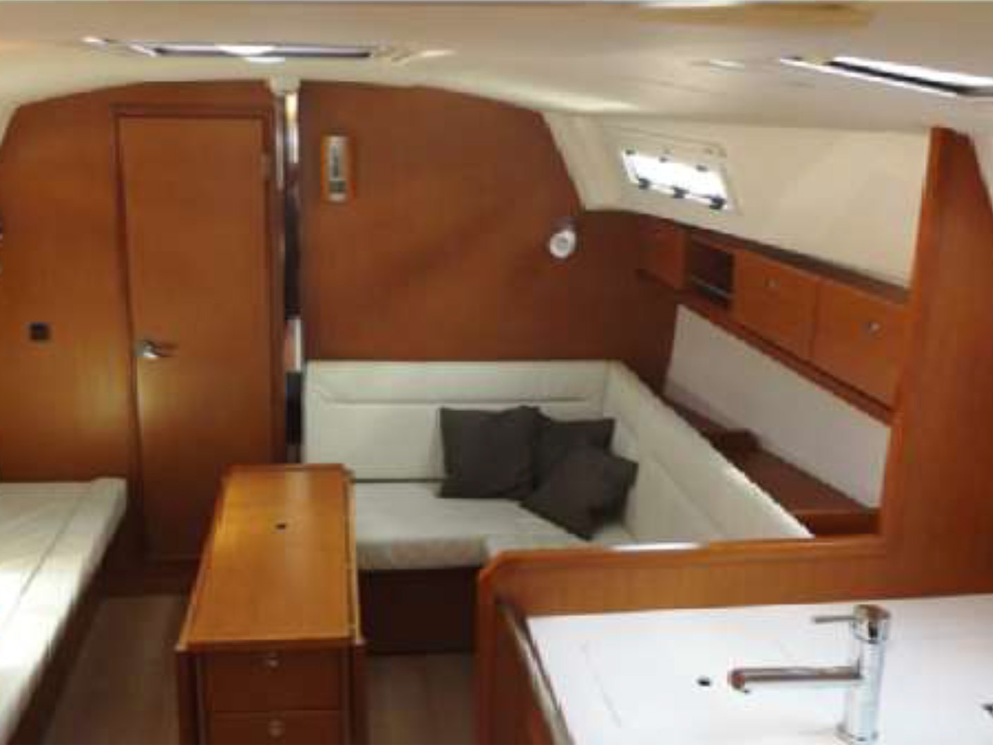 Bavaria Cruiser 36 (3 cab.) — photo 6