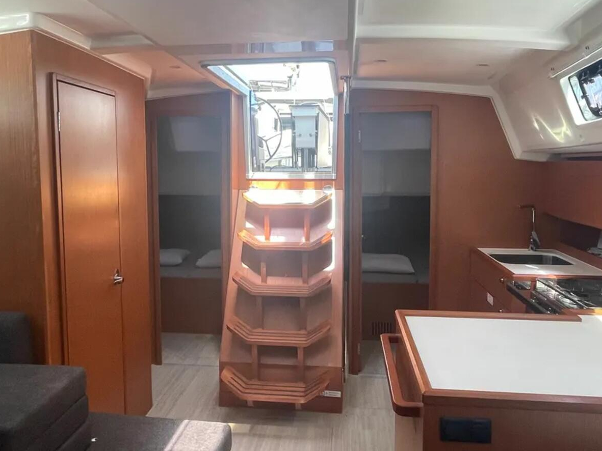 Bavaria C42 (3 cab.) — photo 2