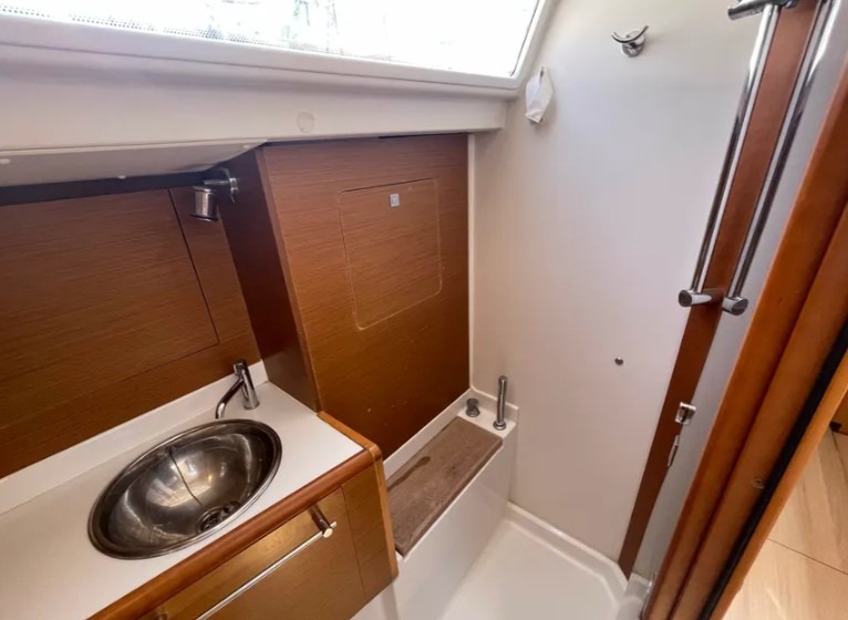 Sun Odyssey 419 (3 cab.) — photo 5