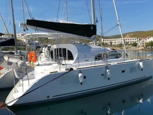Lagoon 380 (4 cab.) — photo 1