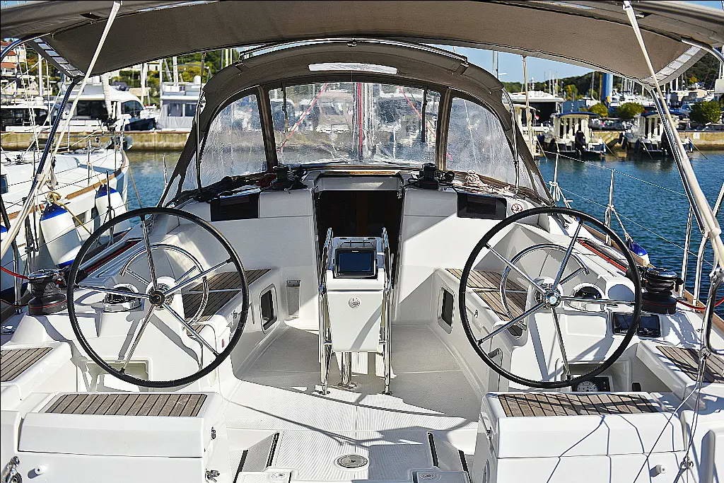 Sun Odyssey 449 (4 cab.) — photo 12