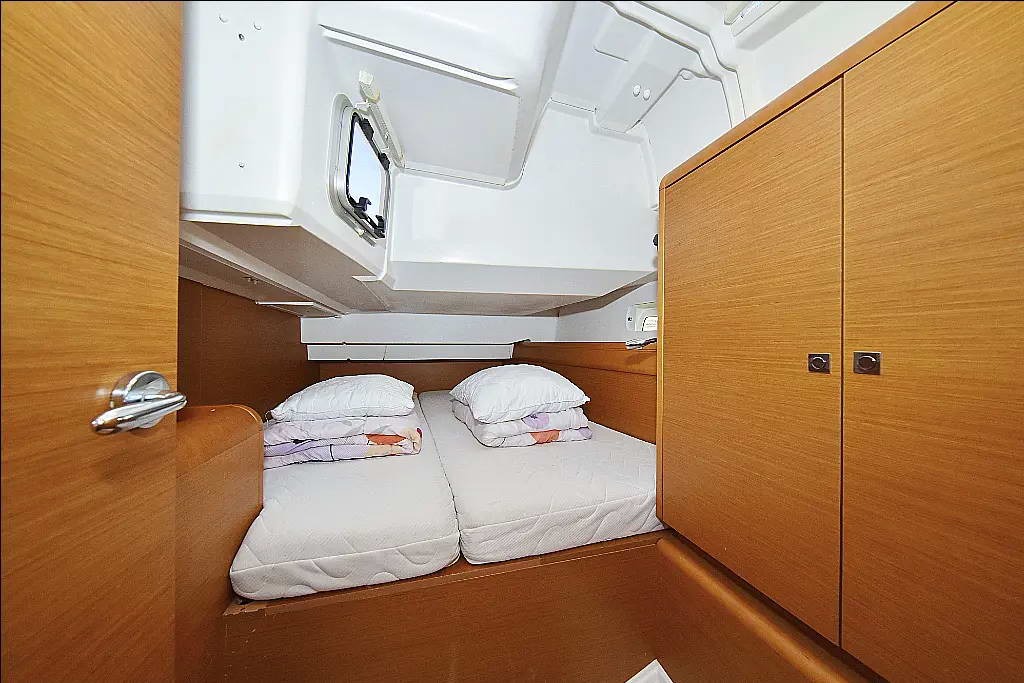 Sun Odyssey 449 (4 cab.) — photo 11