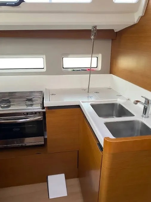 Sun Odyssey 440 (4 cab.) — photo 8
