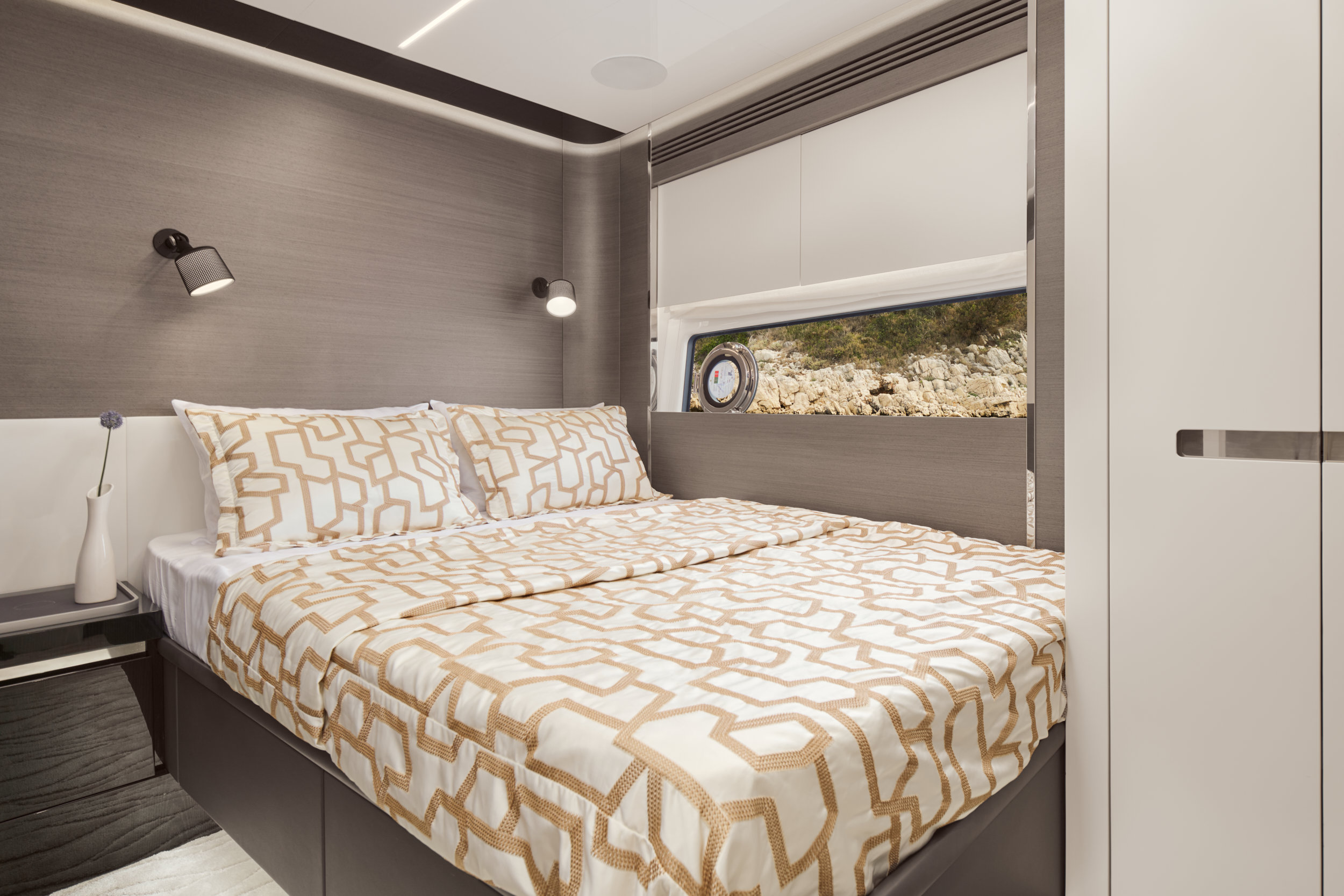 Azimut S8 — photo 18