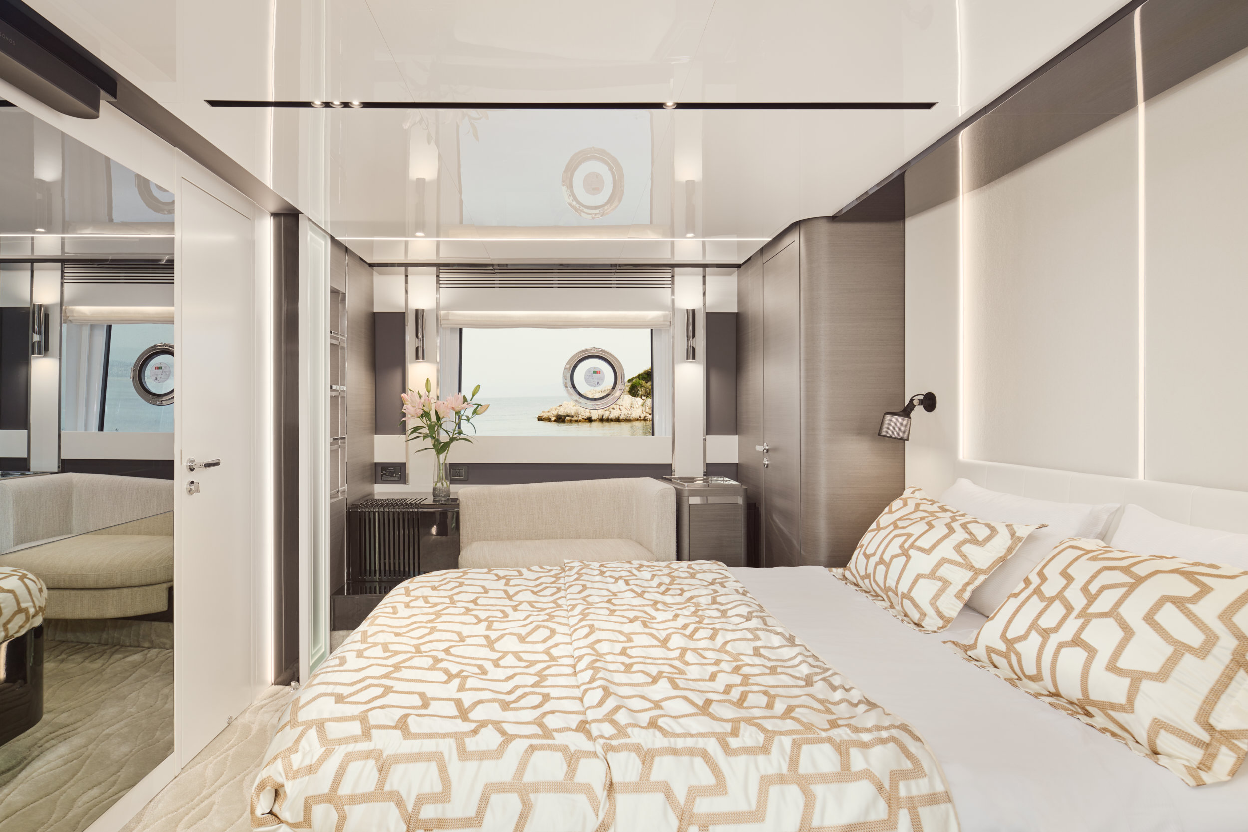 Azimut S8 — photo 34