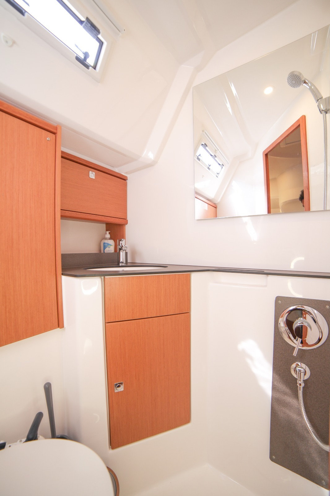 Bavaria Cruiser 46 — photo 12