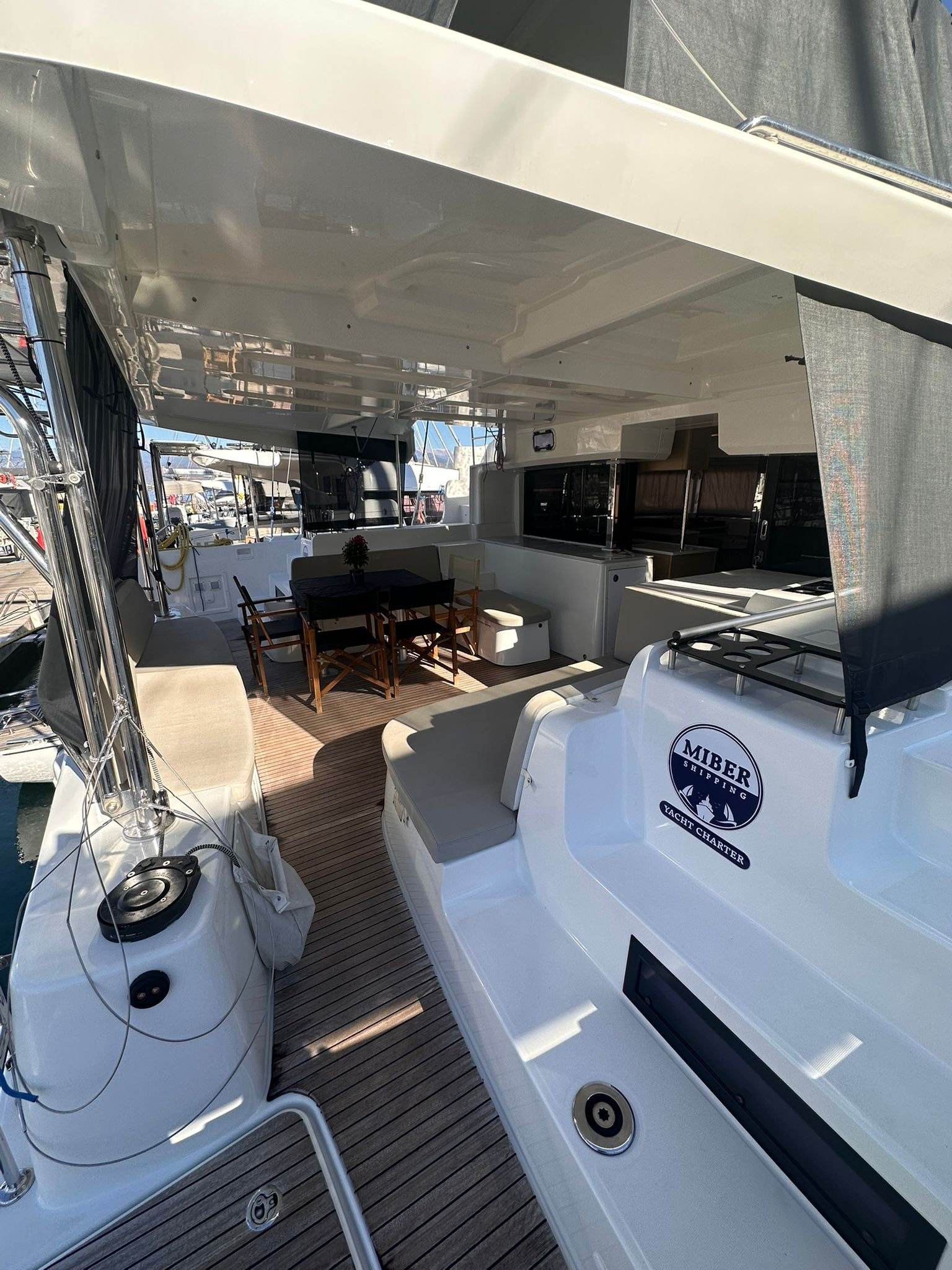 Lagoon 46 — photo 26
