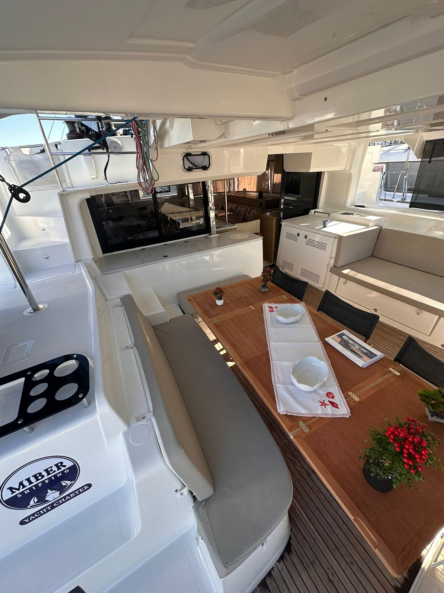 Lagoon 46 — photo 24