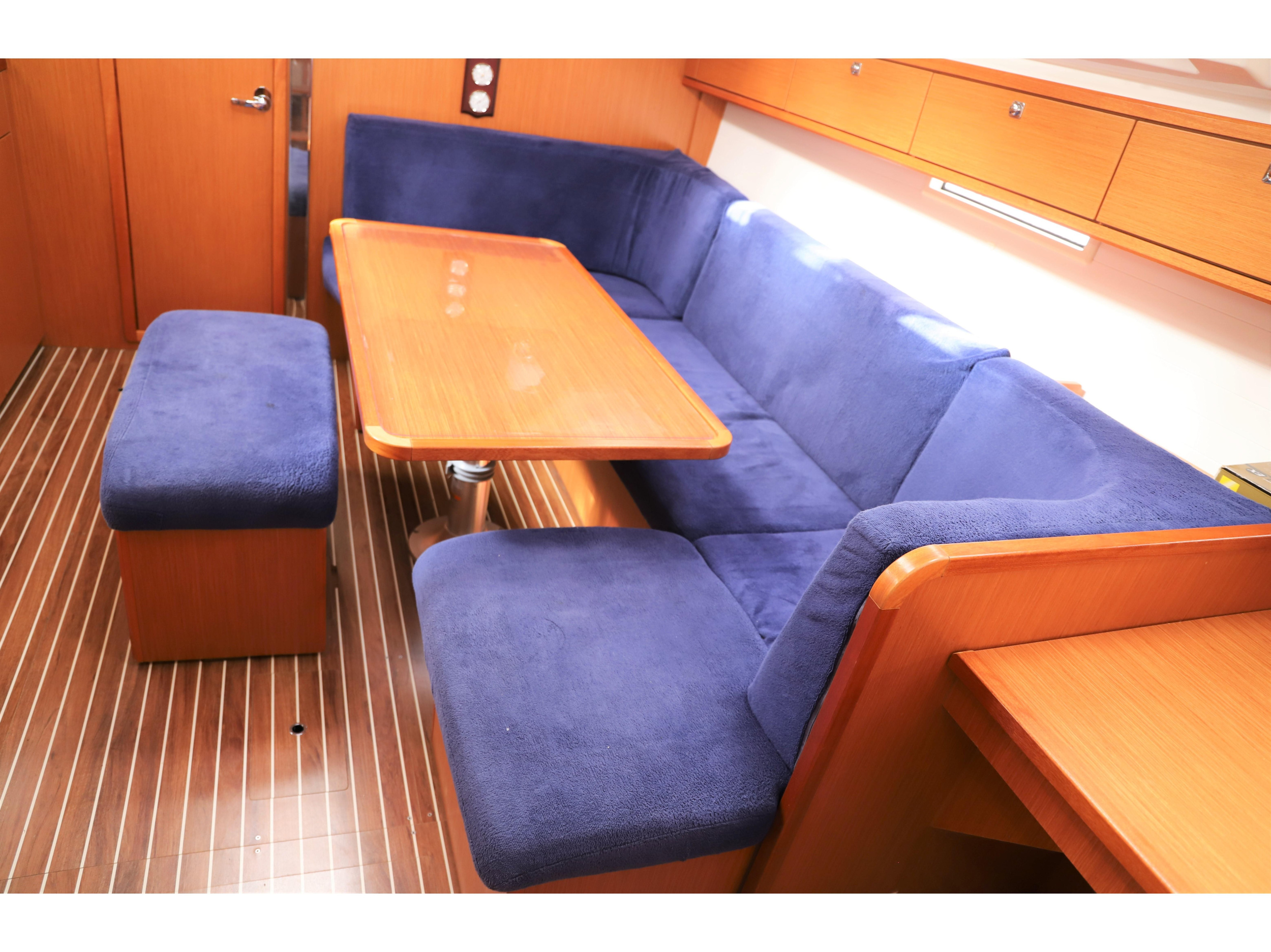 Bavaria Cruiser 41 — photo 20