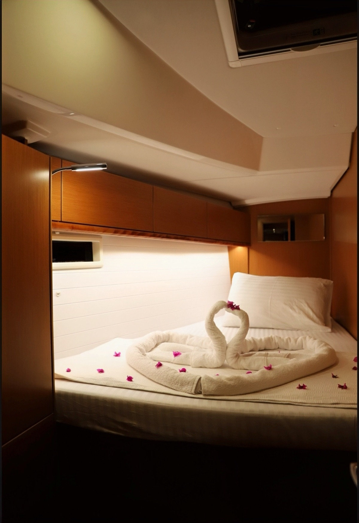 Bavaria Cruiser 46 — photo 12