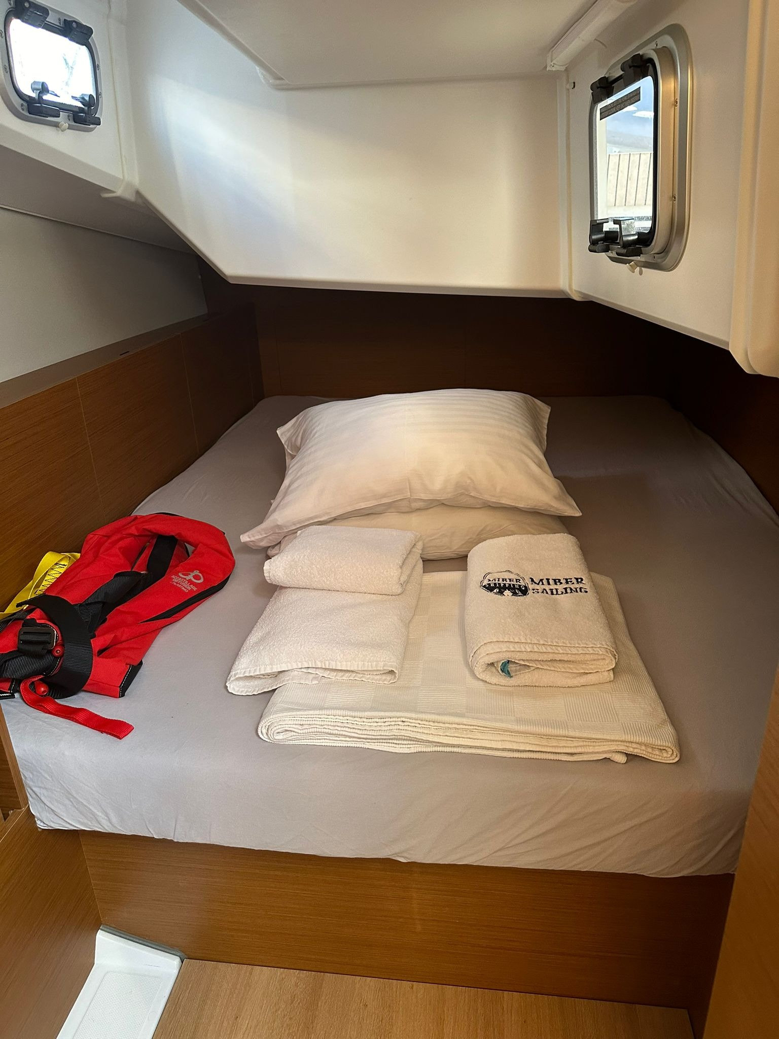 Sun Odyssey 380 — photo 5
