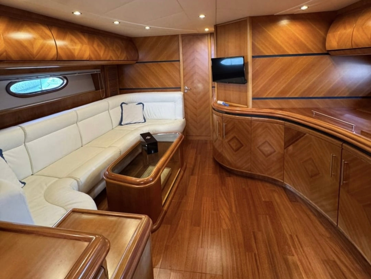 Cayman 55 WA — photo 2