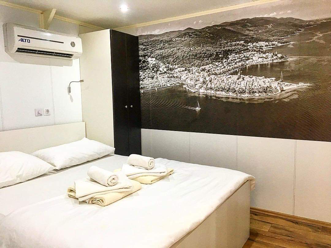 Motoryacht — photo 18