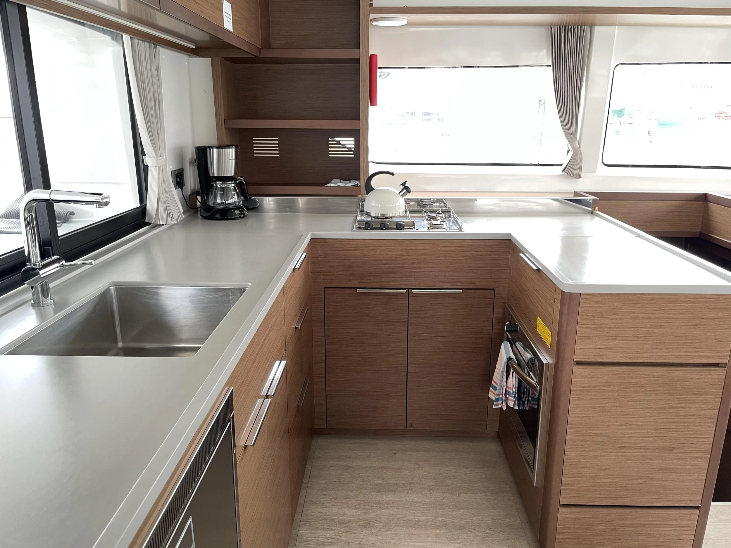 Lagoon 46 (Kleio) Interior image - 13