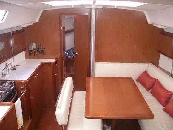 Oceanis 40 (Anassa) Interior image - 1