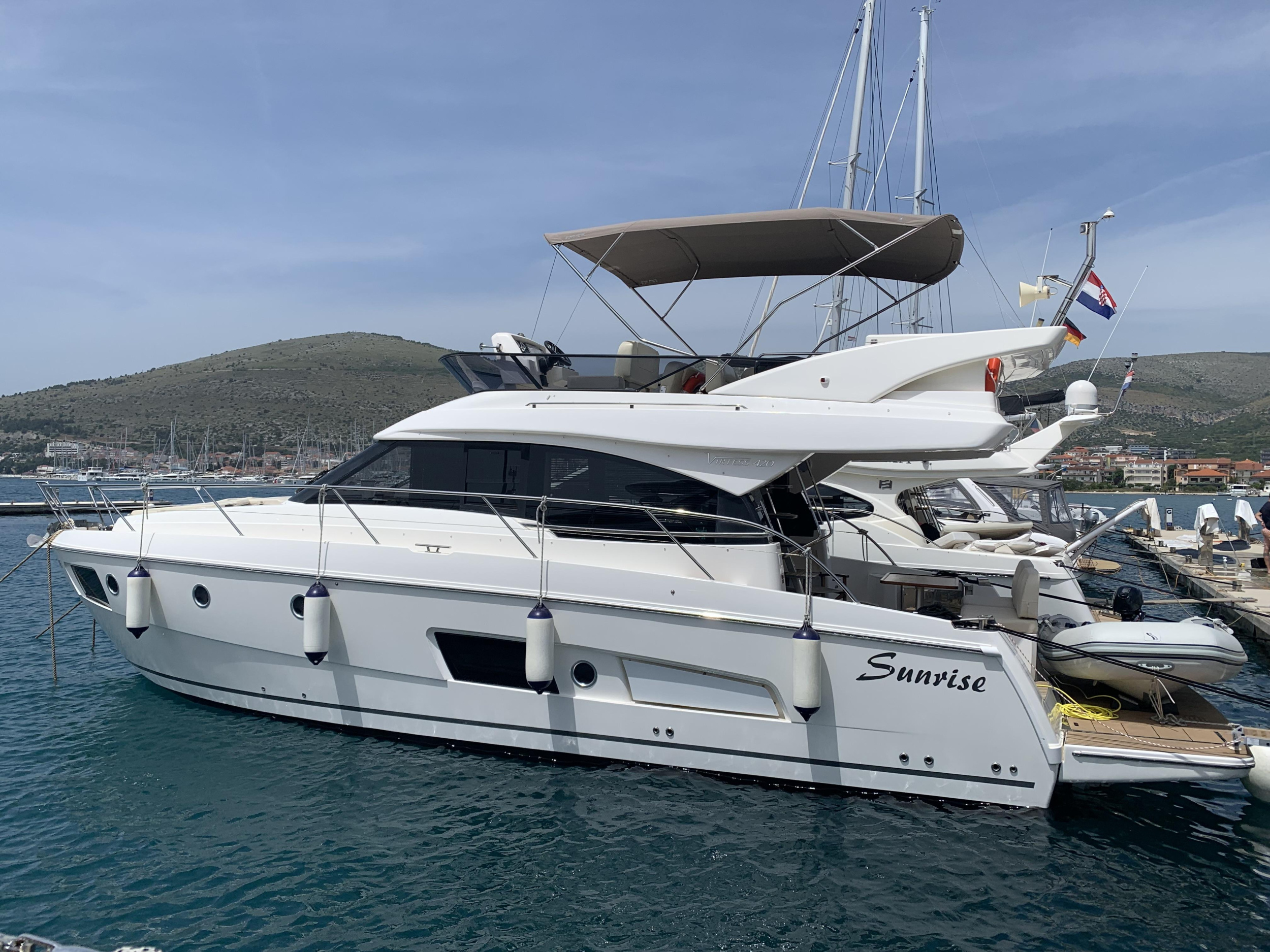 Photo #23 - Bavaria Virtess 420 Fly (Sunrise) en Trogir - 19664