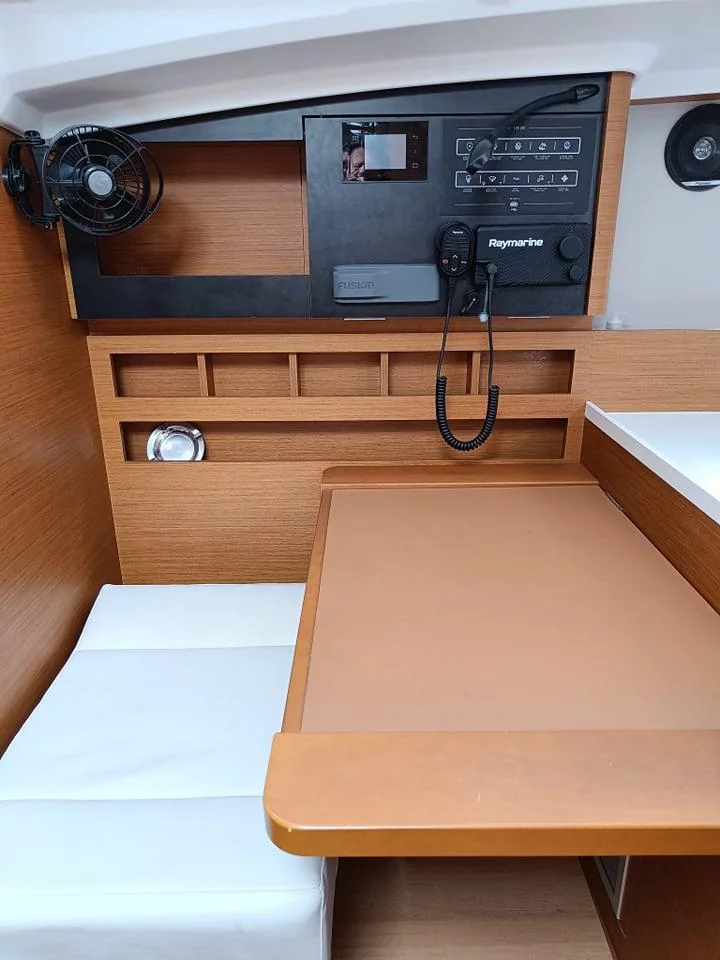 Sun Odyssey 410 (Nerea)  - 8