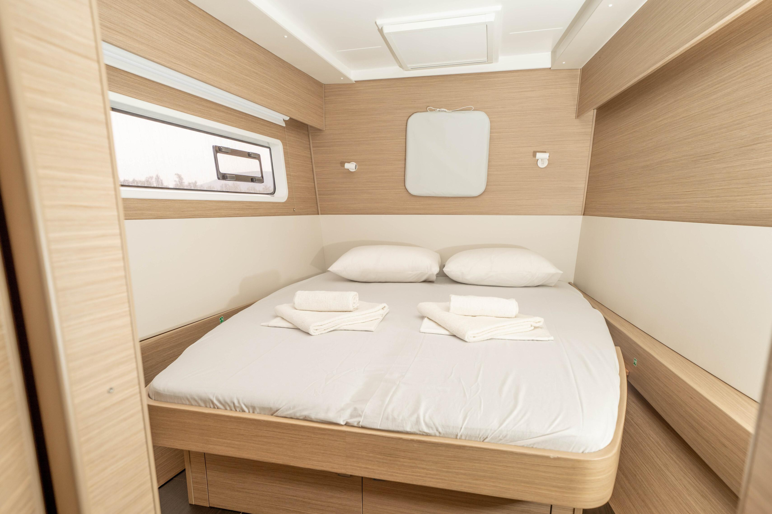 Lagoon 43 — photo 21