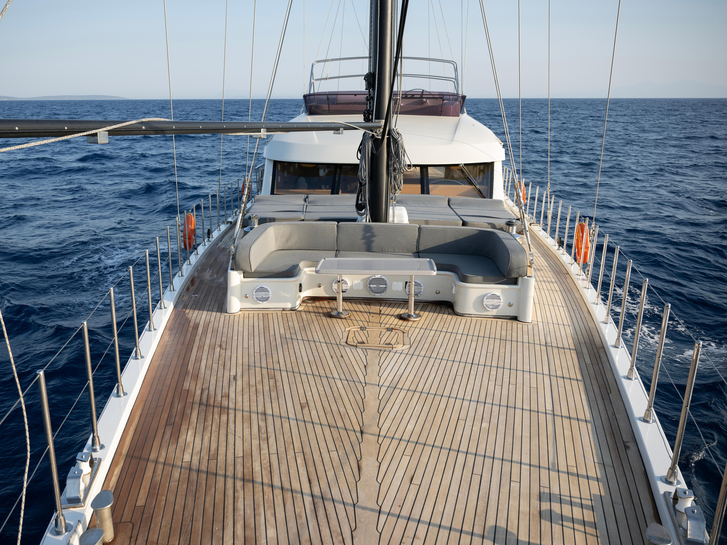 Motor sailer — photo 10