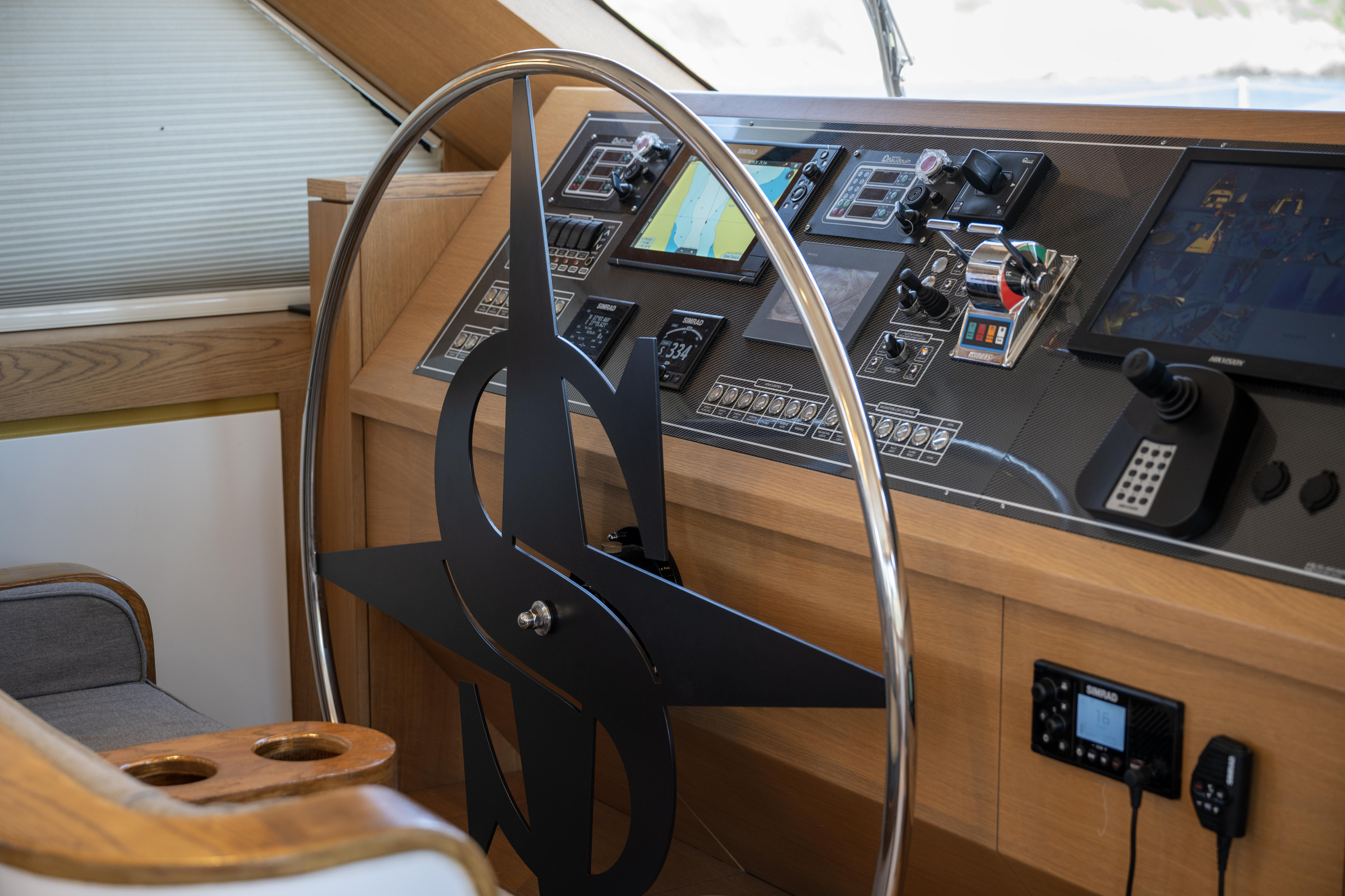 Motor sailer — photo 19