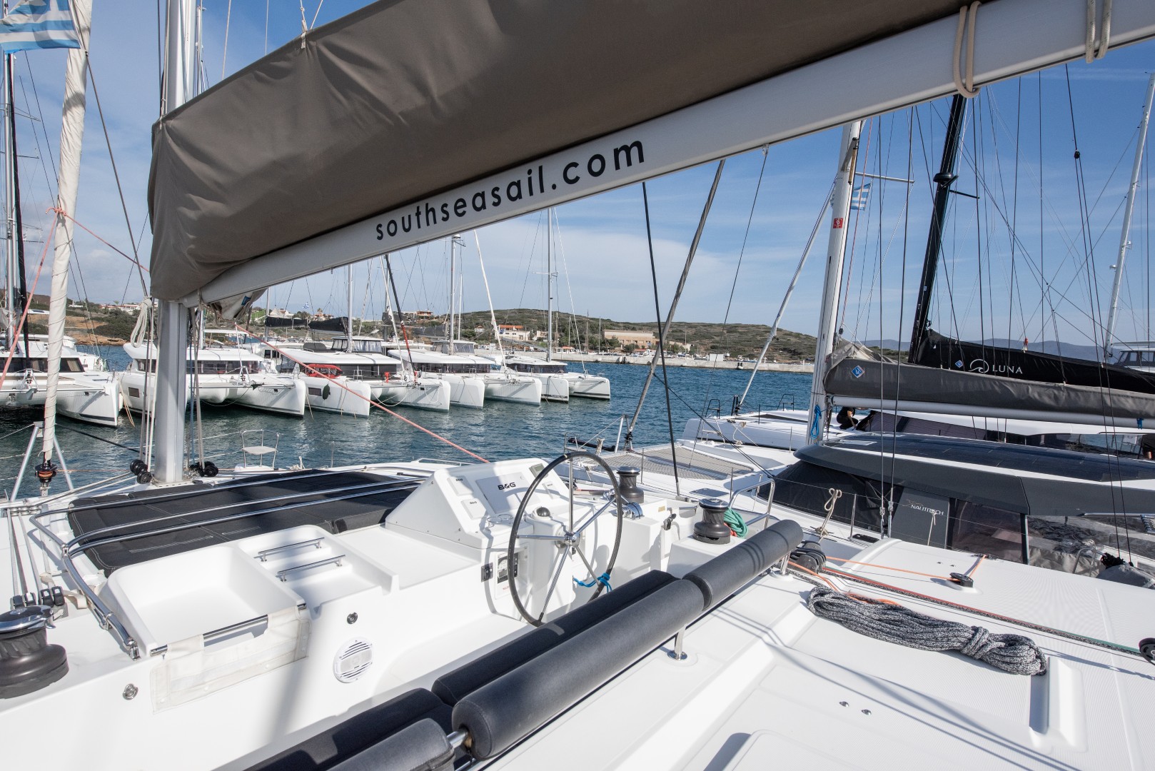 Lagoon 450 Fly — photo 11