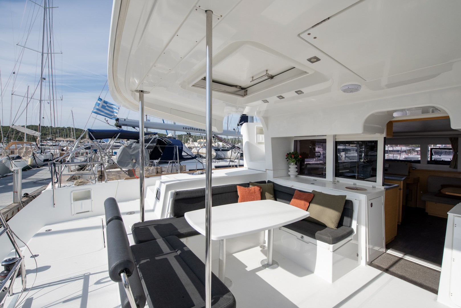 Lagoon 450 Fly — photo 24