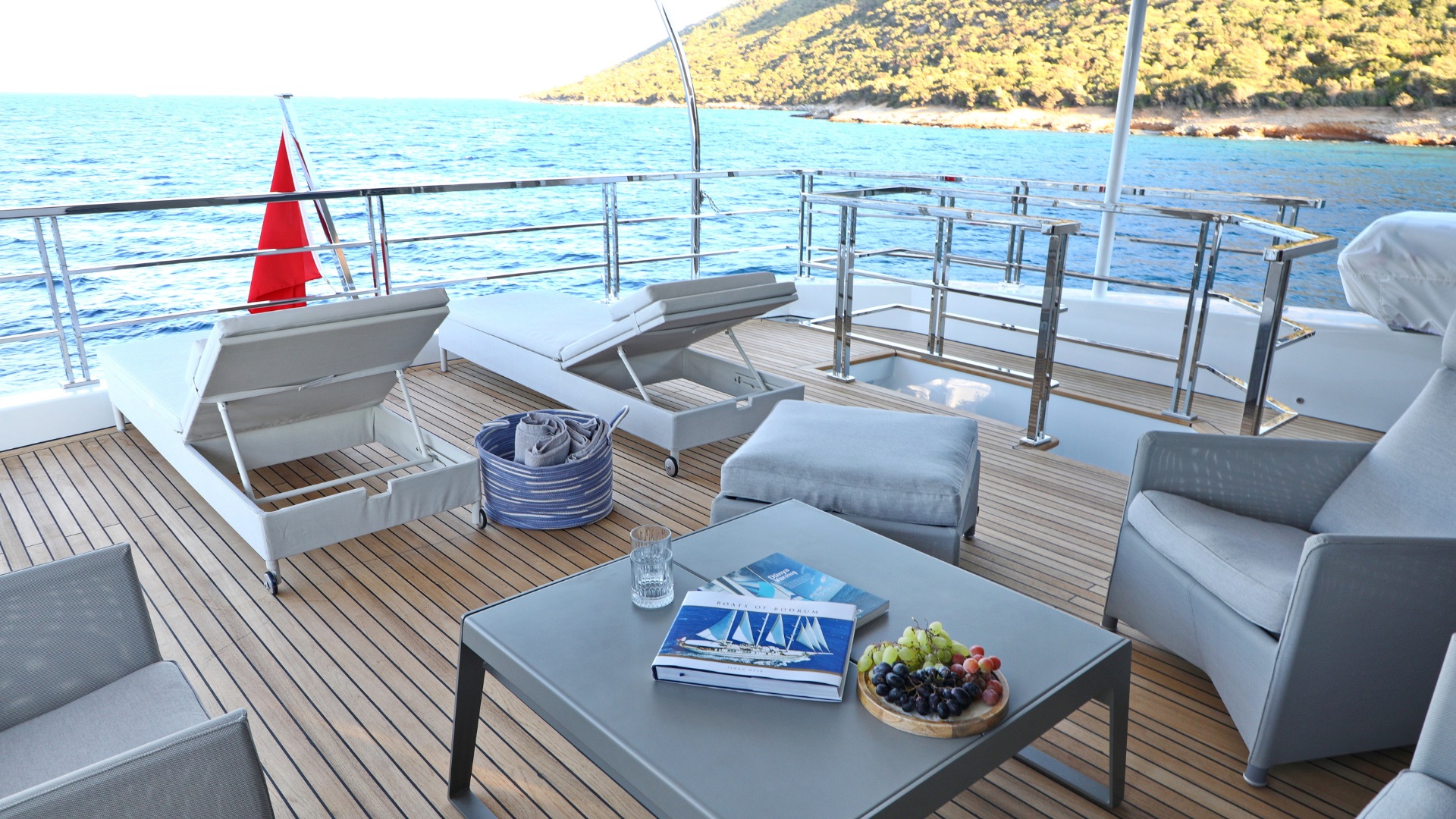 Aegean Explorer M26 — photo 23
