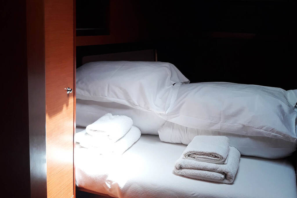 Oceanis 46.1 — photo 15