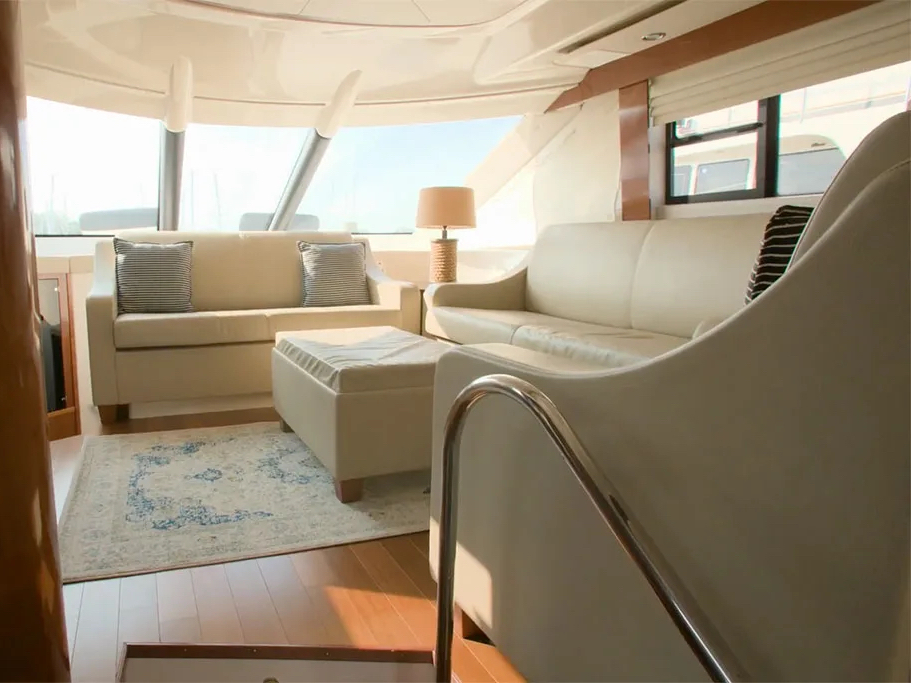 Meridian 541 Sedan — photo 3