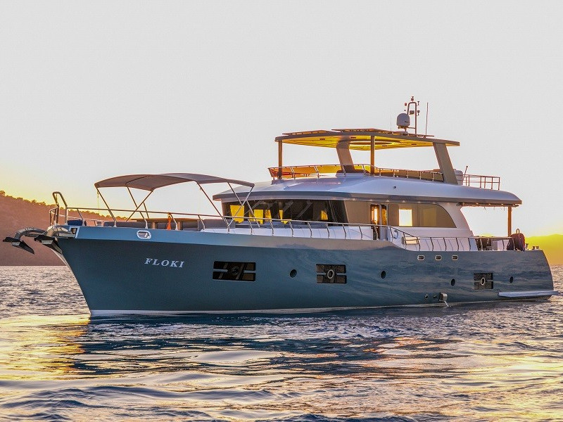 Motoryacht — photo 1