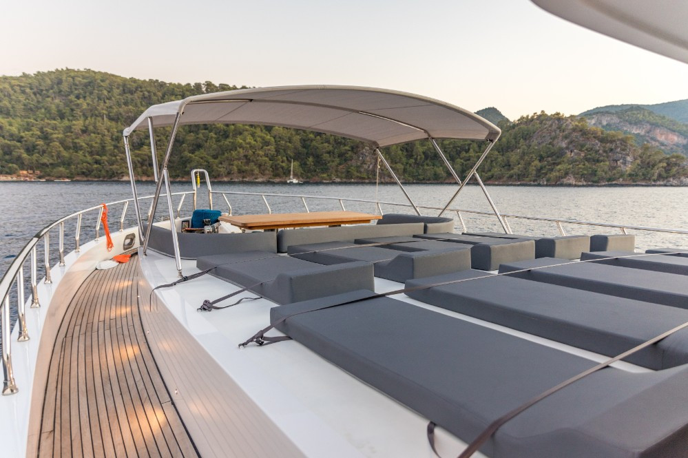 Motoryacht — photo 40