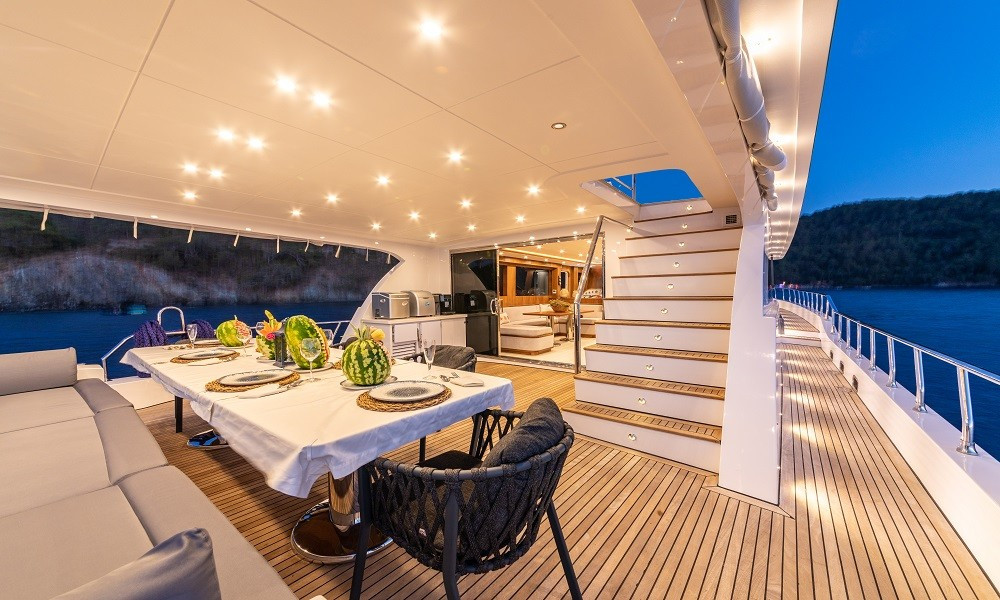 Motoryacht — photo 39