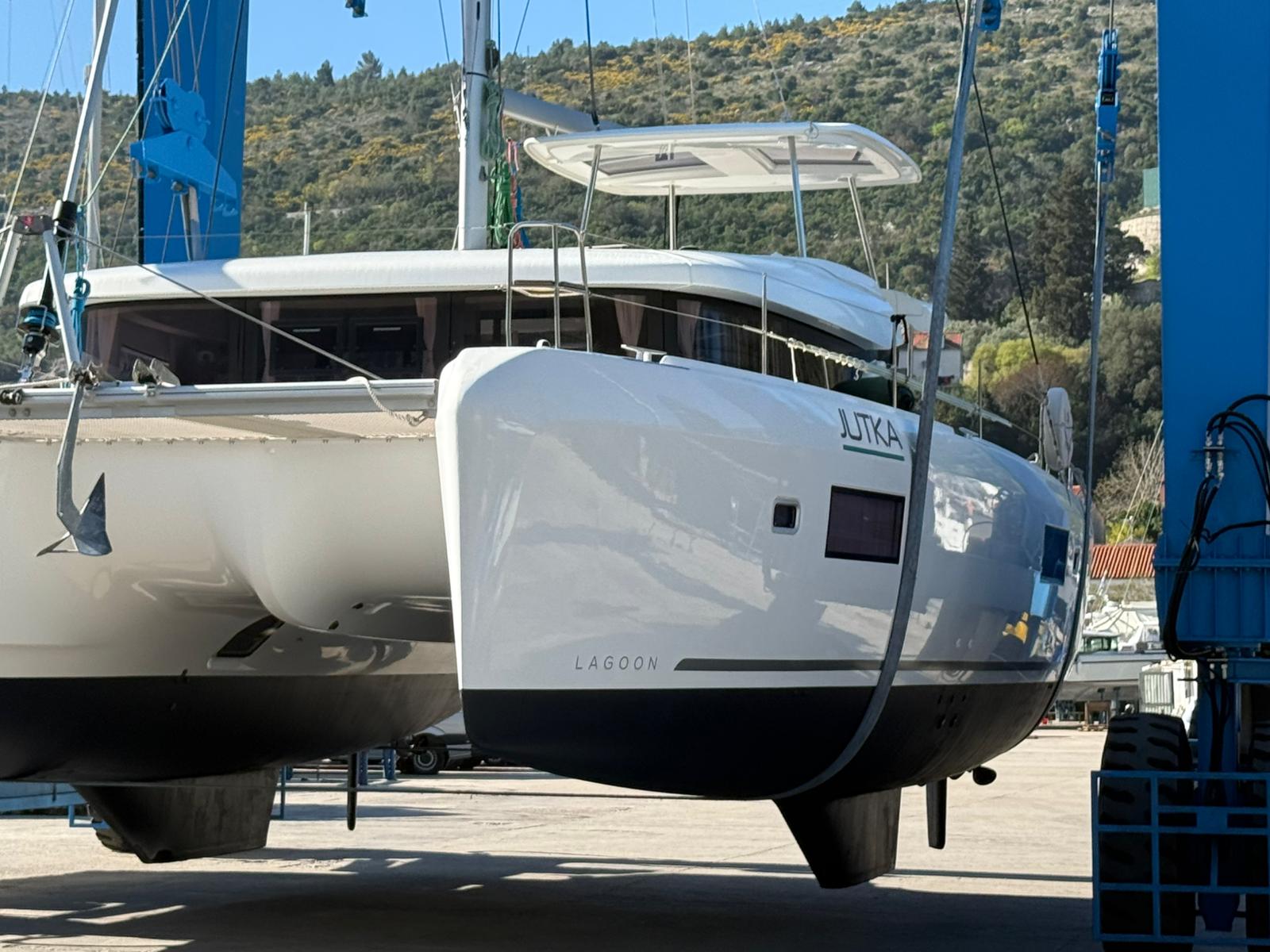 Lagoon 42 — photo 27